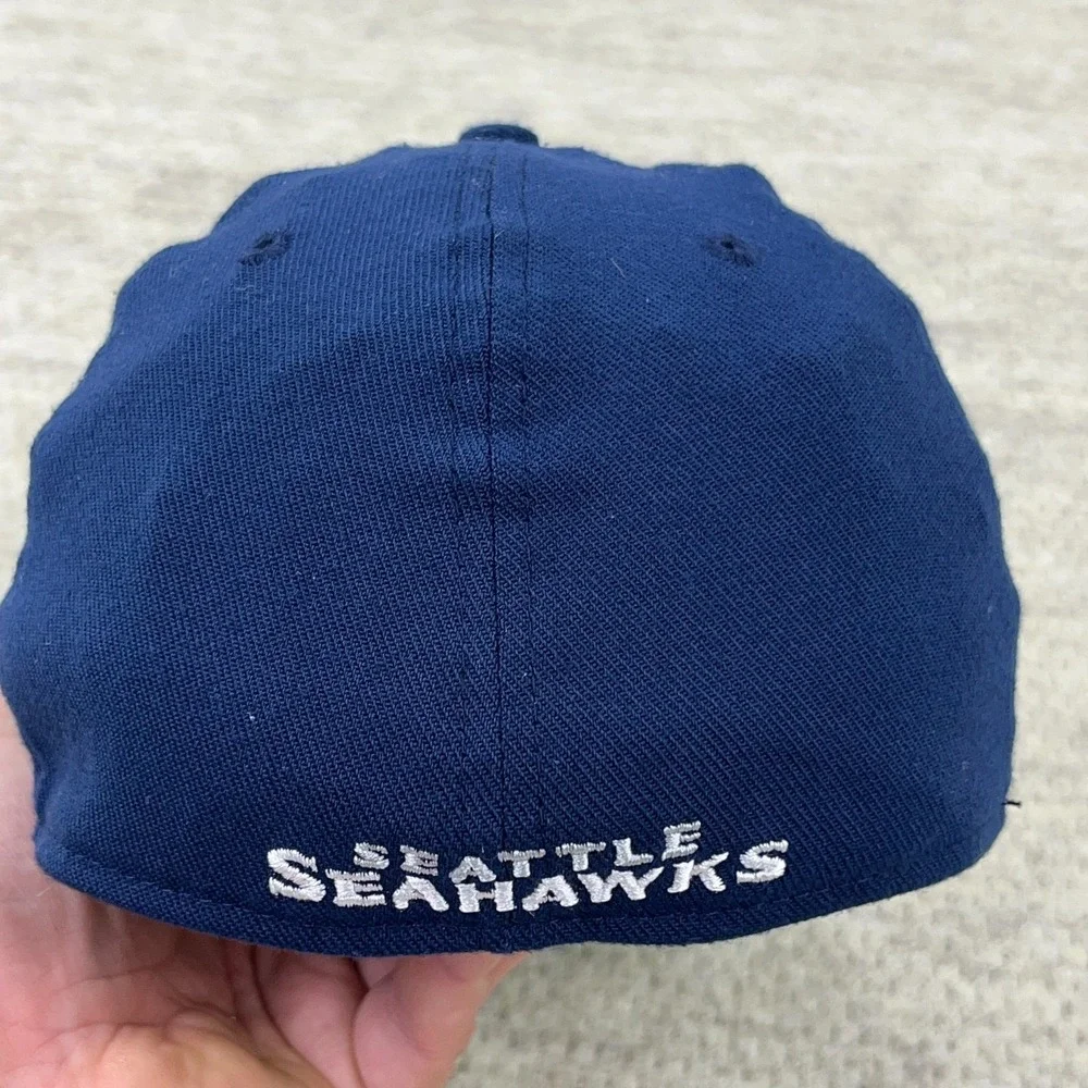 Seattle Seahawks Hat Cap Stretch Flex Fit Size M/L Blue Baseball Dad 39Thirty